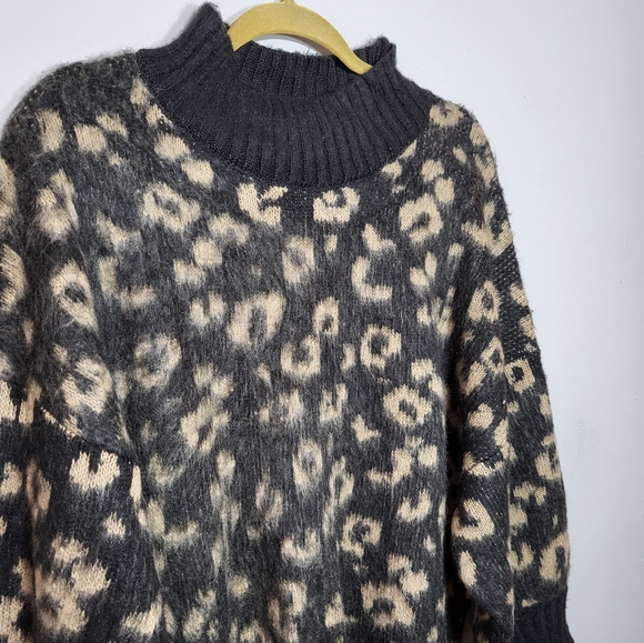 NWT FOREVER 21+ Size 2X Leopard Print Sweater Closet Staple Classic Mock Neck - Picture 4 of 13